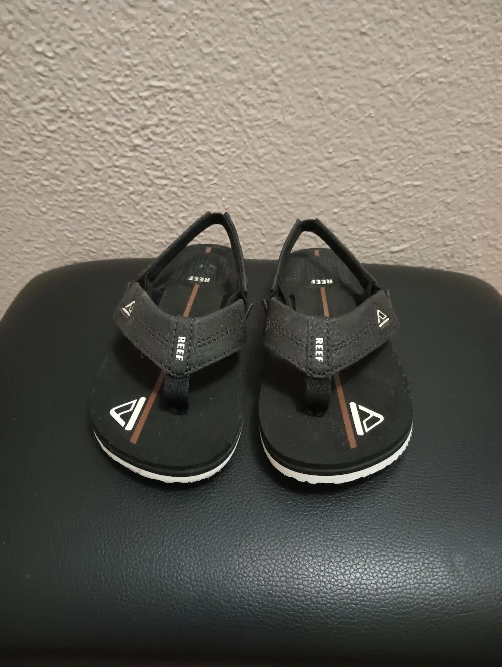 Reef brand white black